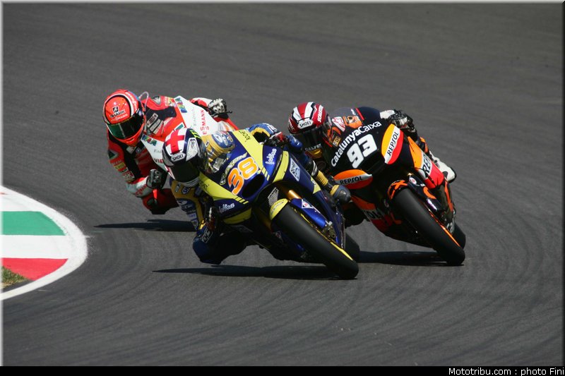 moto2_0053_italie_mugello_2011