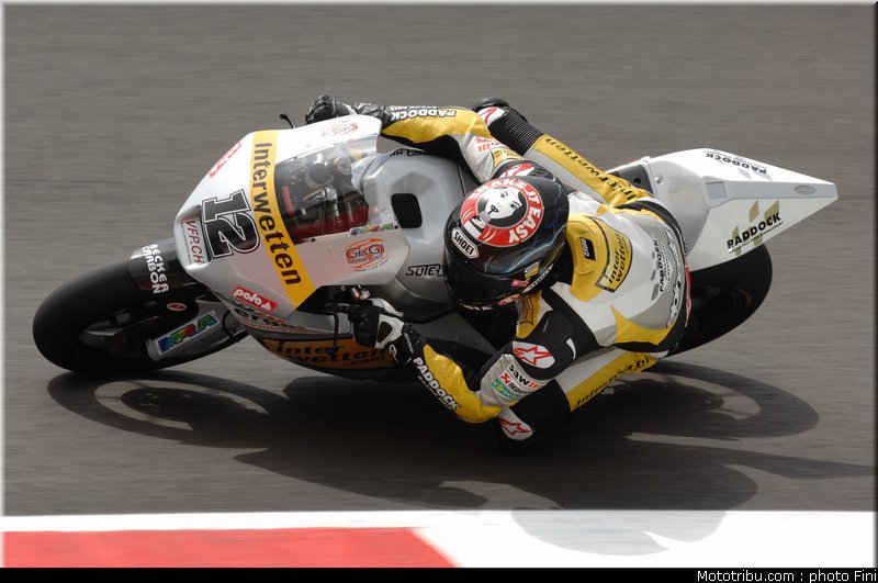 moto2_luthi_0001_italie_mugello_2011