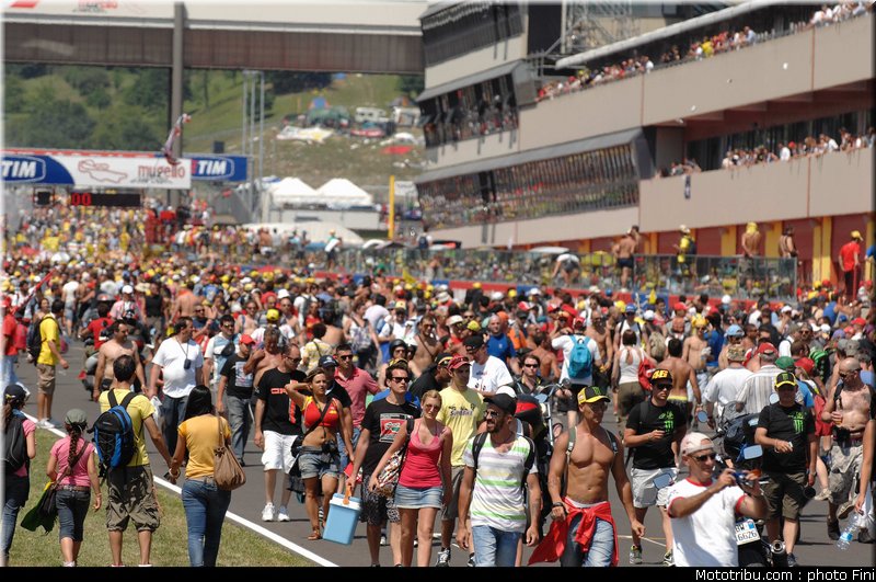 motogp_ambiance_0024_italie_mugello_2011