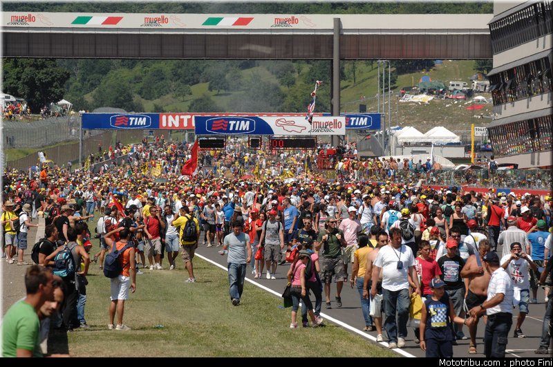 motogp_ambiance_0025_italie_mugello_2011