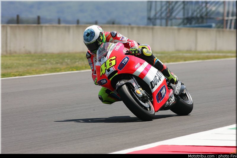 motogp_rossi_0012_italie_mugello_2011