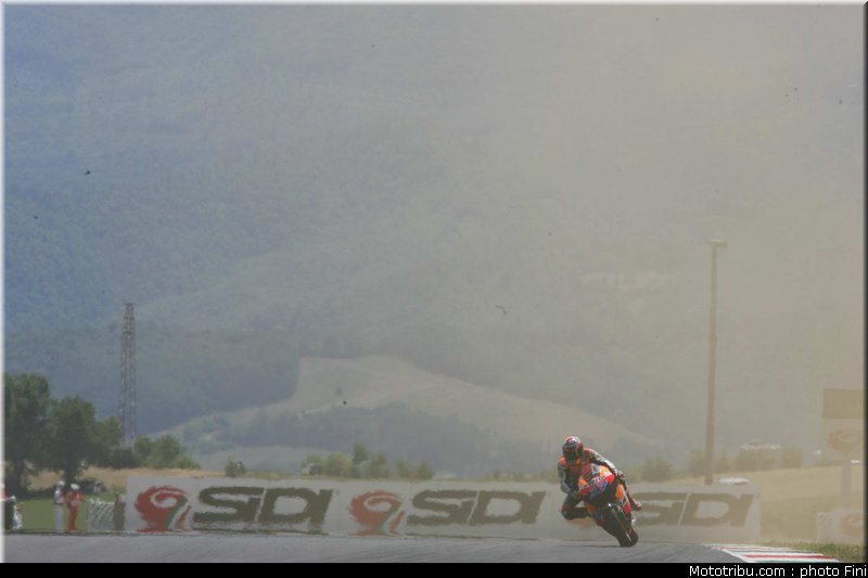 motogp_stoner_0005_italie_mugello_2011