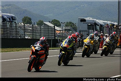 moto2_0003_italie_mugello_2011.jpg