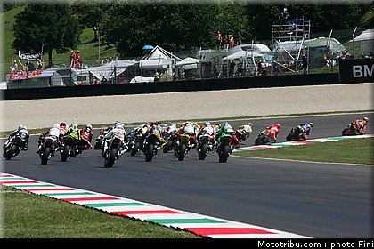 moto2_0004_italie_mugello_2011.jpg
