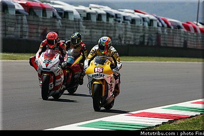 moto2_0006_italie_mugello_2011.jpg
