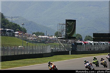moto2_0014_italie_mugello_2011.jpg