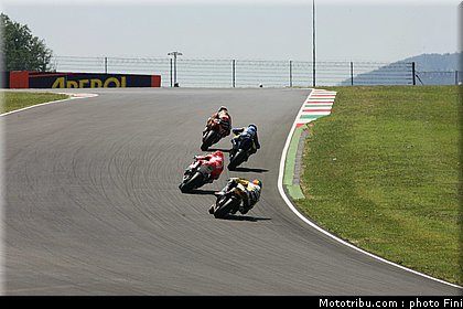 moto2_0015_italie_mugello_2011.jpg