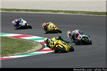 moto2_0016_italie_mugello_2011.jpg