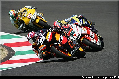 moto2_0018_italie_mugello_2011.jpg