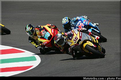 moto2_0022_italie_mugello_2011.jpg