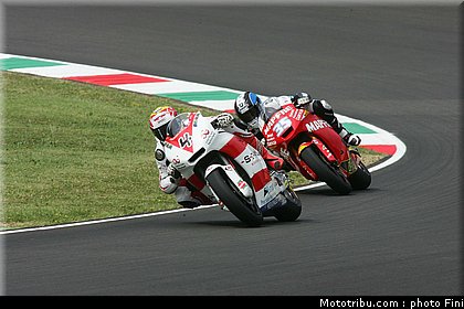 moto2_0023_italie_mugello_2011.jpg