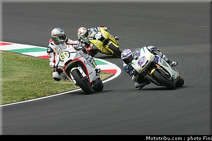 moto2_0025_italie_mugello_2011.jpg