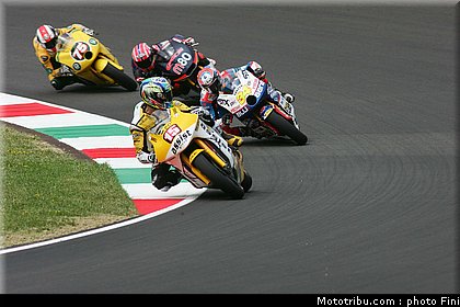moto2_0026_italie_mugello_2011.jpg
