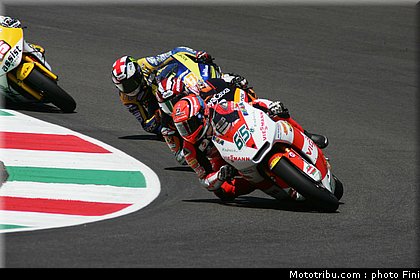 moto2_0037_italie_mugello_2011.jpg