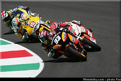 moto2_0041_italie_mugello_2011.jpg