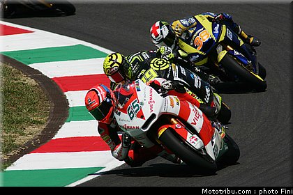 moto2_0049_italie_mugello_2011.jpg