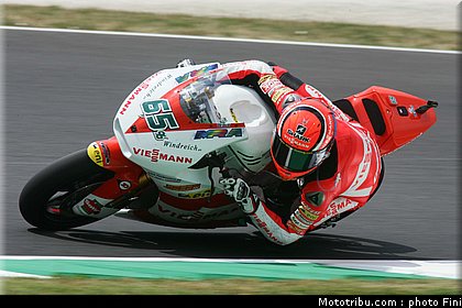 moto2_bradl_0002_italie_mugello_2011.jpg