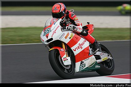 moto2_bradl_0003_italie_mugello_2011.jpg