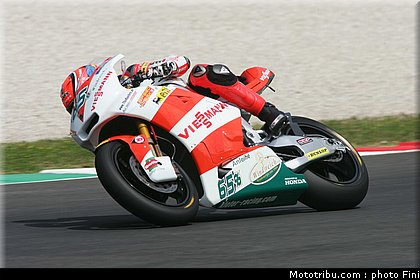 moto2_bradl_0004_italie_mugello_2011.jpg