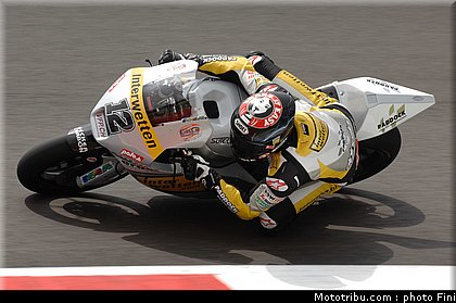 moto2_luthi_0001_italie_mugello_2011.jpg