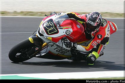 moto2_morales_0001_italie_mugello_2011.jpg