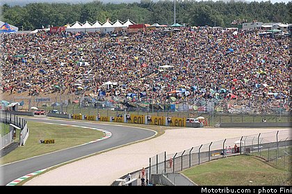 motogp_ambiance_0015_italie_mugello_2011.jpg