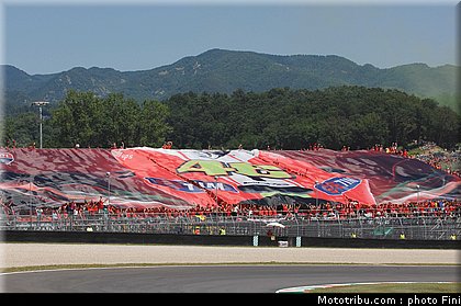 motogp_ambiance_0019_italie_mugello_2011.jpg