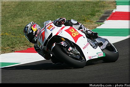motogp_aoyama_0003_italie_mugello_2011.jpg