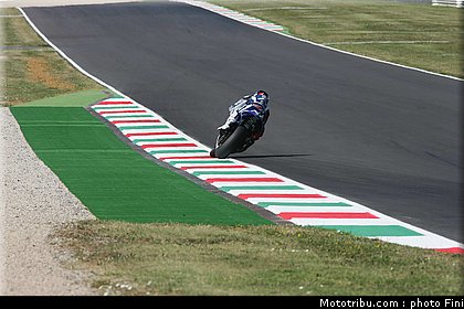 motogp_lorenzo_0002_italie_mugello_2011.jpg