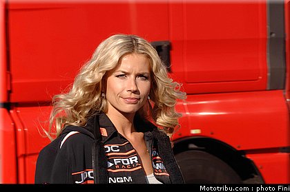 motogp_pitbabe_0011_italie_mugello_2011.JPG