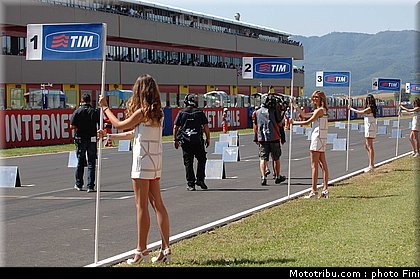 motogp_pitbabe_0012_italie_mugello_2011.JPG