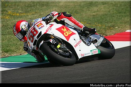 motogp_simoncelli_0005_italie_mugello_2011.jpg