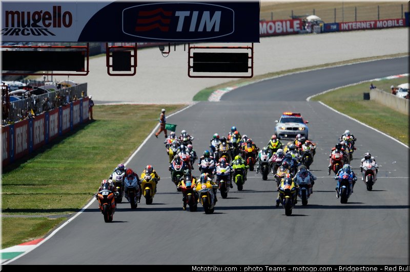 moto2_0008_italie_mugello_2011