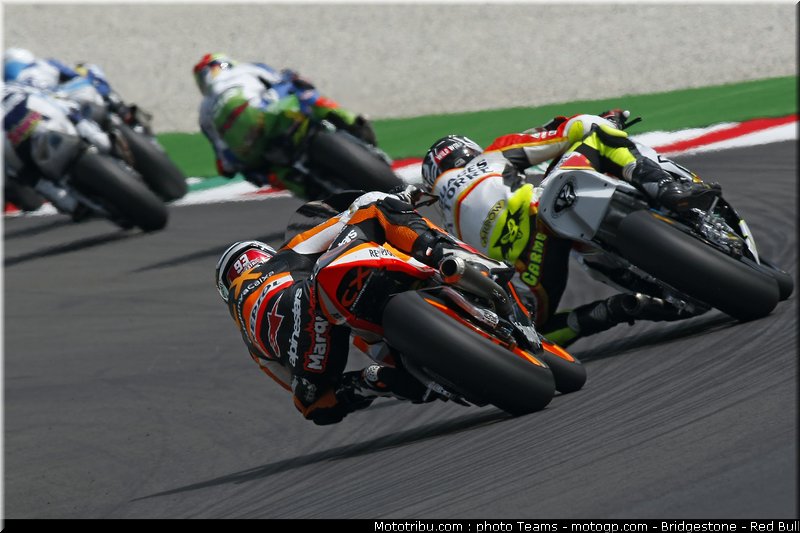 moto2_0012_italie_mugello_2011