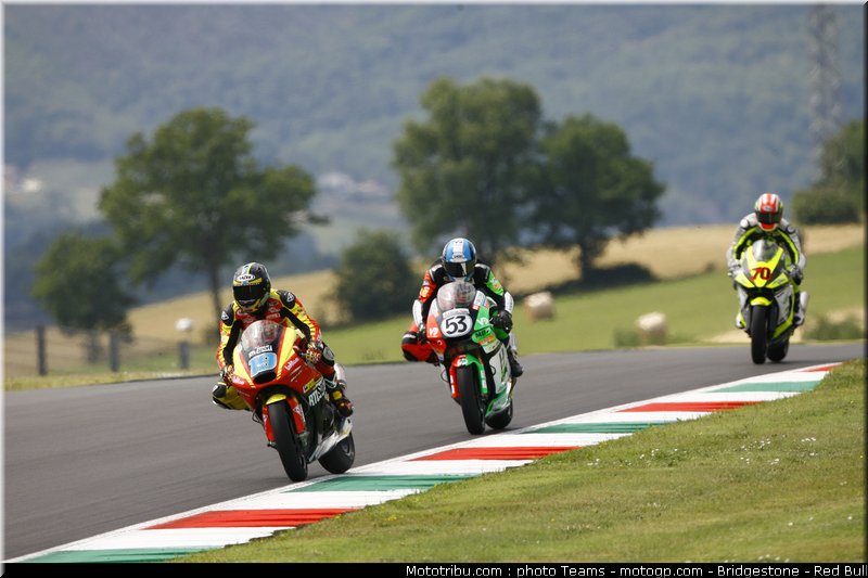moto2_0023_italie_mugello_2011
