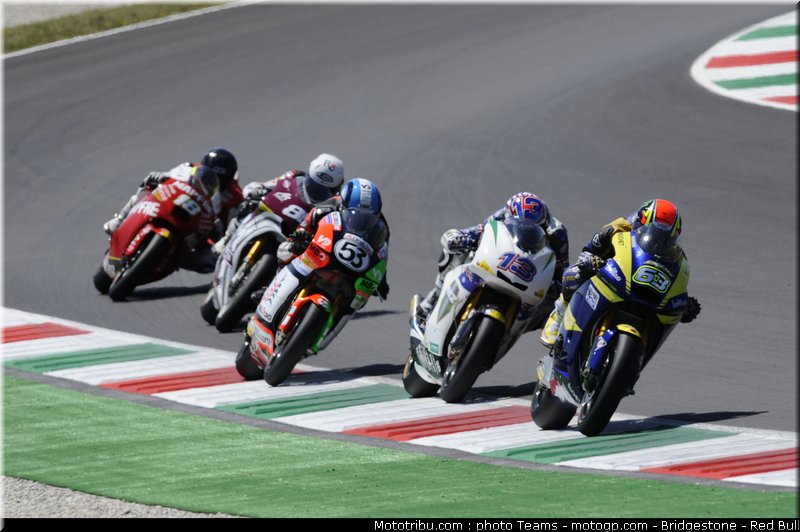 moto2_0027_italie_mugello_2011