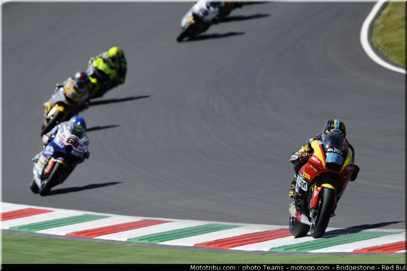 moto2_0031_italie_mugello_2011