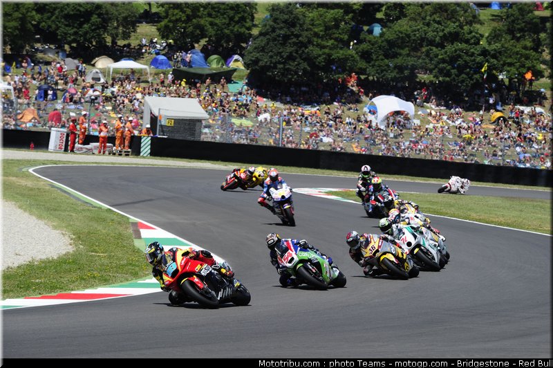 moto2_0033_italie_mugello_2011