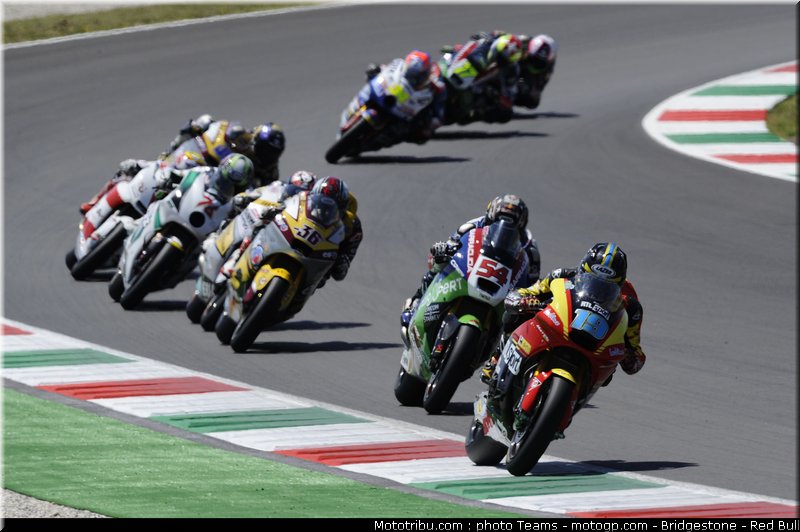 moto2_0034_italie_mugello_2011