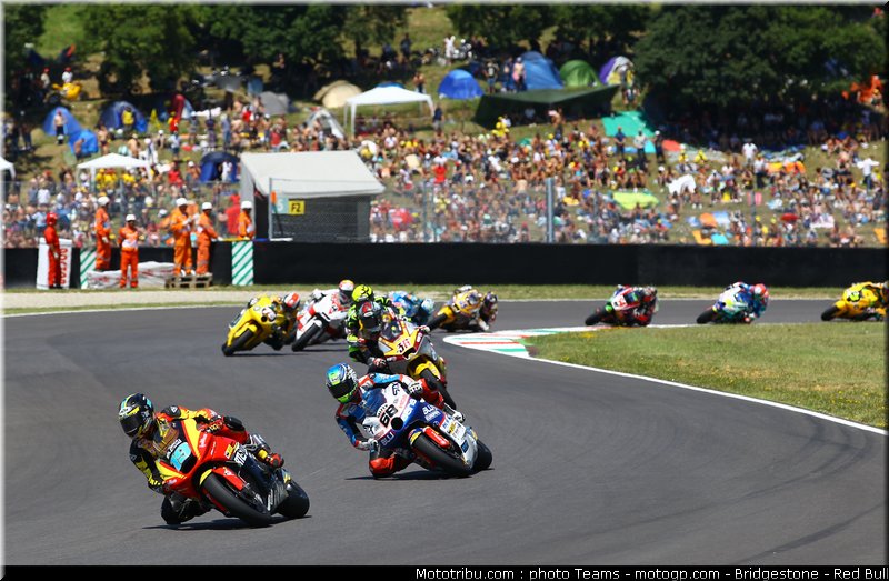 moto2_0049_italie_mugello_2011
