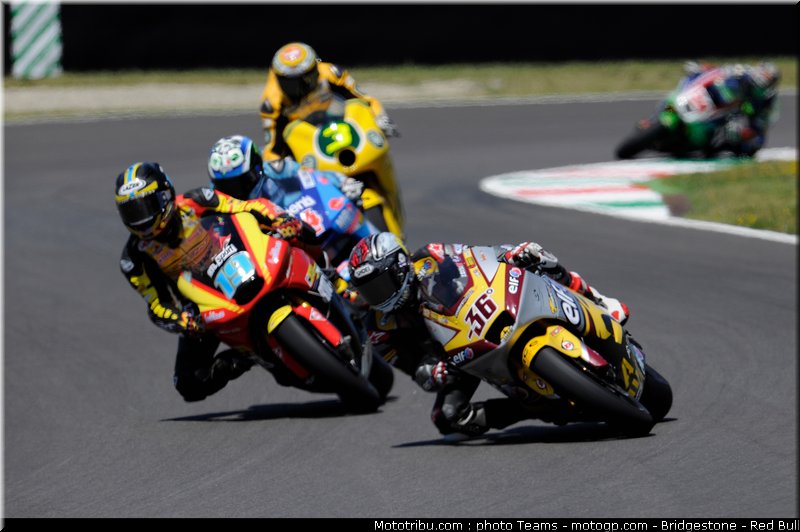 moto2_0053_italie_mugello_2011