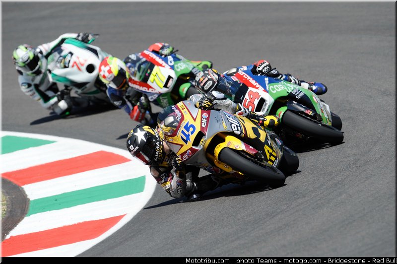 moto2_0055_italie_mugello_2011