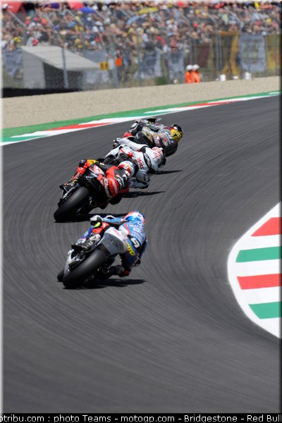 moto2_0057_italie_mugello_2011
