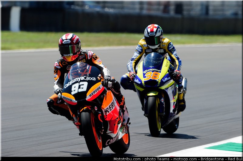 moto2_0072_italie_mugello_2011