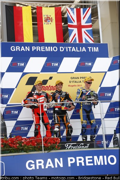 moto2_0076_italie_mugello_2011