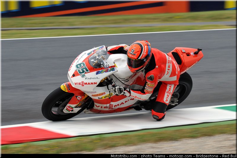moto2_bradl_0014_italie_mugello_2011
