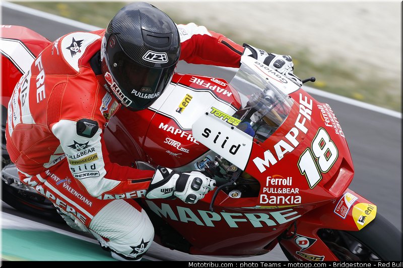 moto2_fores_0001_italie_mugello_2011