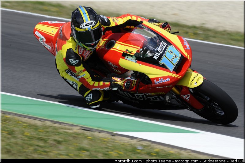 moto2_simeon_0009_italie_mugello_2011