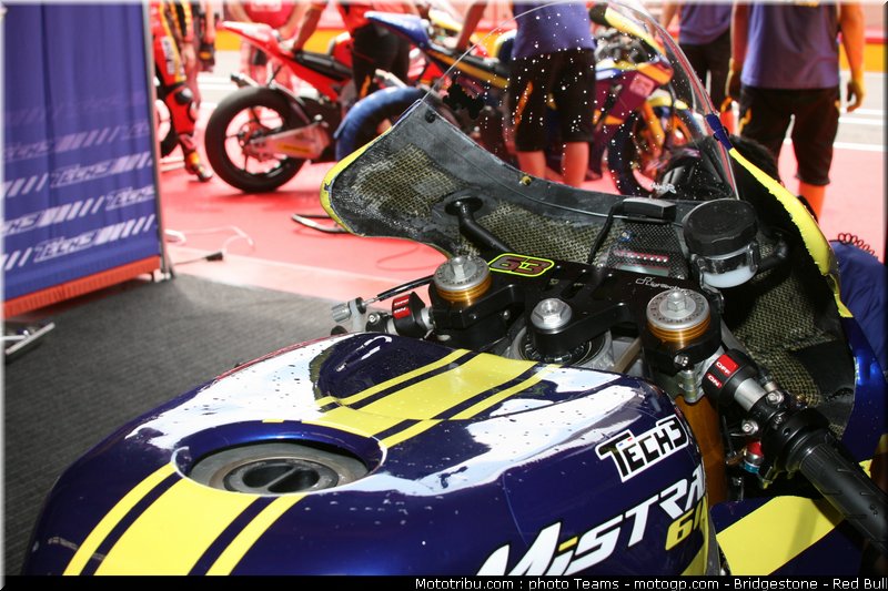 moto2_tech3_0002_italie_mugello_2011