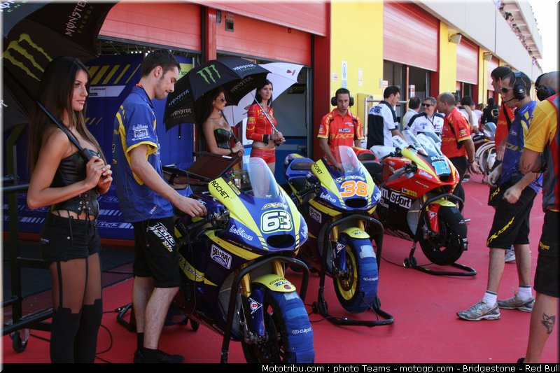 moto2_tech3_0005_italie_mugello_2011